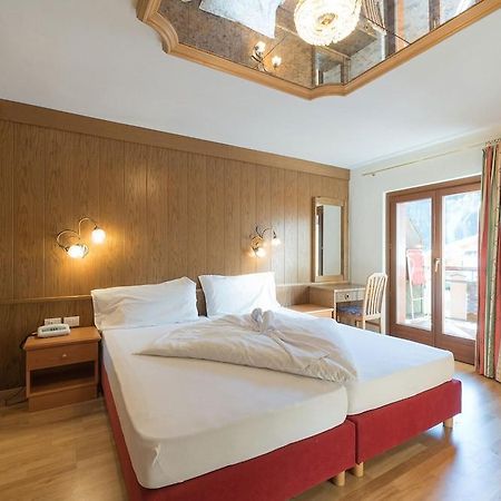 Hotel Solaia Селва ди Вал Гардена Екстериор снимка